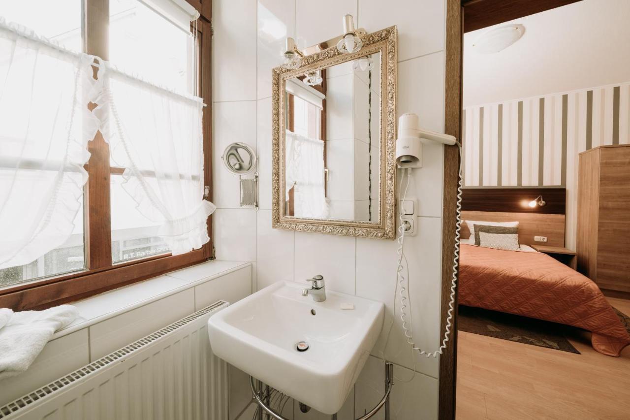 Fraenkischer Gasthof-Hotel Zum Koppen Gemunden am Main Екстериор снимка